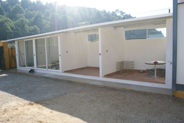 Neubau der Zwinger in Gandia